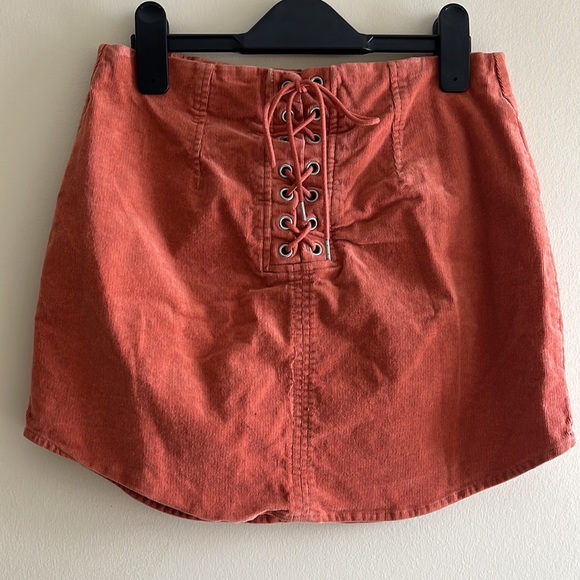F21 Corduroy Skirt - Picture 2 of 3